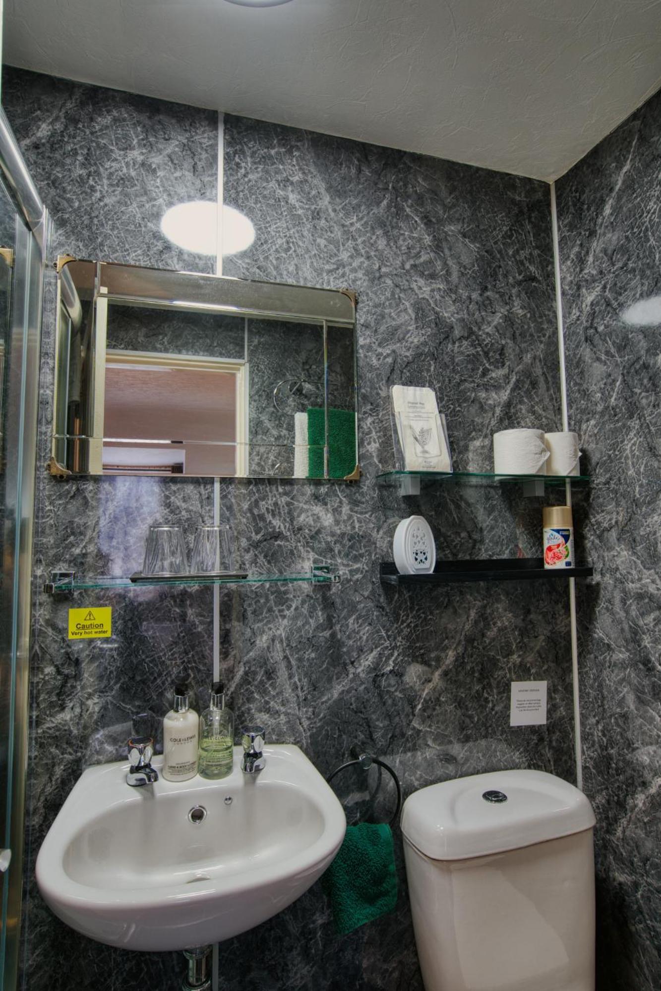 Pitfaranne Guest House إينفيرنيس المظهر الخارجي الصورة